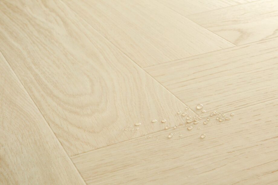 Vinüülparkett kalasaba Quick-Step Ciro Pure Oak Polar – vaade 2 Vinylboden Fischgrät Quick-Step Ciro Pure Oak Polar – 2