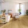 Klick Vinylboden Quick-Step Bloom Brushed Oak Honey – Ansicht 10 Klick Vinylboden Quick-Step Bloom Brushed Oak Honey – 10