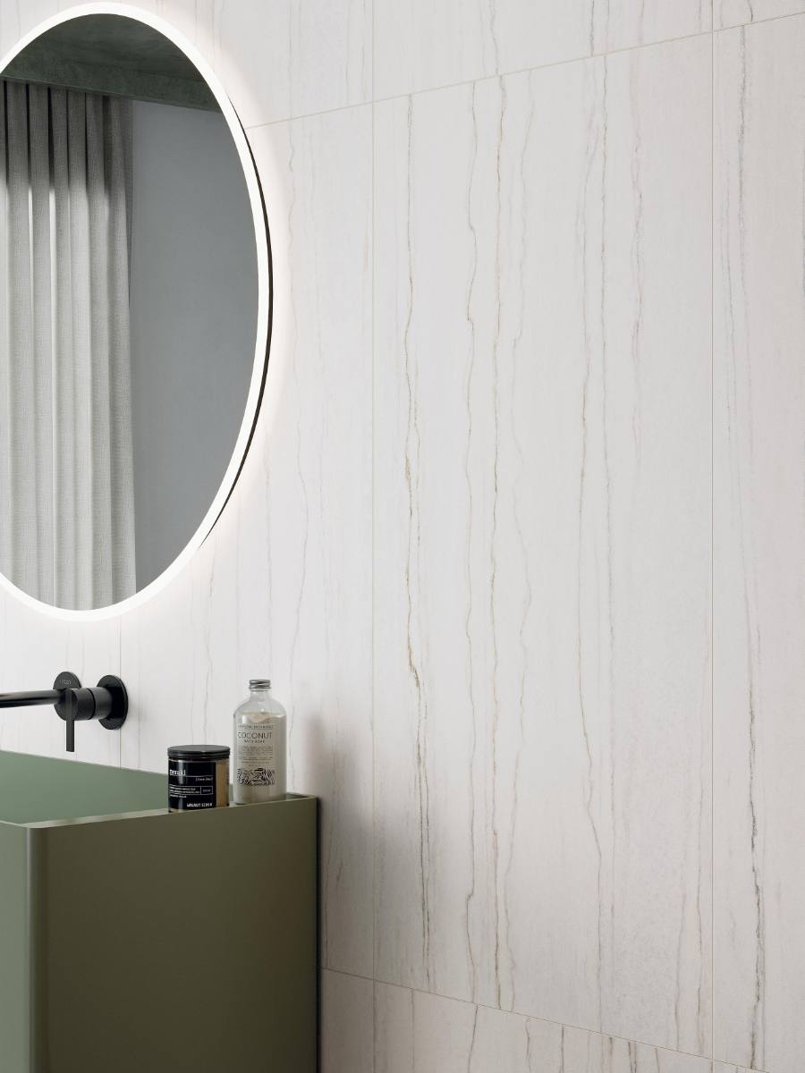 Fliesen in Marmoroptik ABK Sensi Nuance White Macaubas, 120x120 cm, 8,5 mm, natur matt, rutschhemmend R10