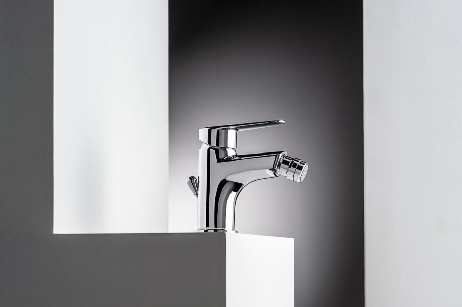 Bidetarmatur Emmevi Beta New 27004 mit Ablaufgarnitur – Ansicht 2 Bidetarmatur Emmevi Beta New 27004 mit Ablaufgarnitur – 2