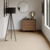 Chevron Parkett Eiche Esta AB Latte extramatt lackiert – im Wohnraum Chevron Parkett Eiche Esta AB Latte extramatt lackiert – 3