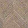 Chevron Parkett Eiche Esta Nordic S Sandstone extramatt lackiert – Nahaufnahme Chevron Parkett Eiche Esta Nordic S Sandstone extramatt lackiert – 2