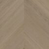 Chevron Parkett Eiche Esta Nova Eco Elite Sandstone extramatt lackiert – Nahaufnahme Chevron Parkett Eiche Esta Nova Eco Elite Sandstone extramatt lackiert – 2