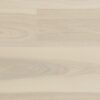 Landhausdiele Esche Esta Elegant Frost Ivory Pores 240 mm extramatt lackiert – Nahaufnahme Landhausdiele Esche Esta Elegant Frost Ivory Pores 240 mm extramatt lackiert – 2