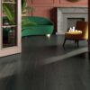 Landhausdiele Esche Esta Elegant Onyx matt lackiert – Nahaufnahme Landhausdiele Esche Esta Elegant Onyx matt lackiert – 3