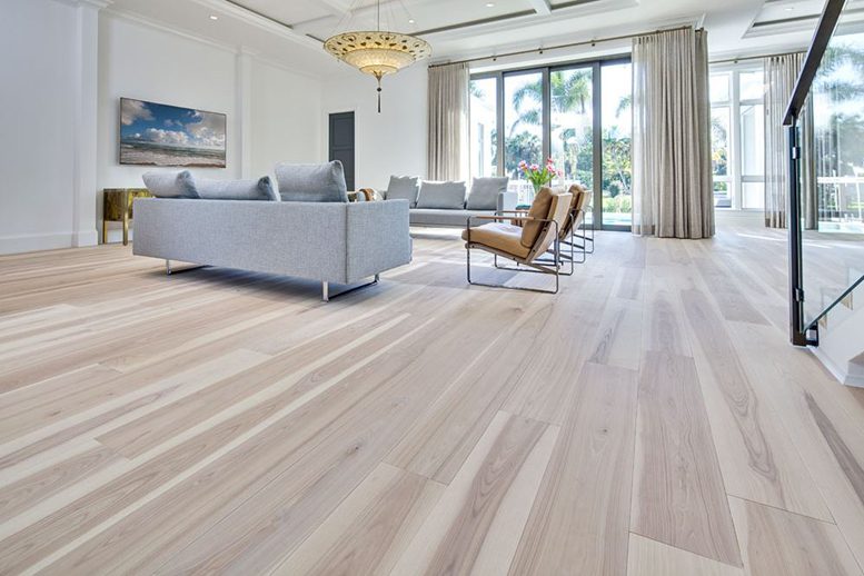 Landhausdiele Esche Natur 2-Schicht, gefast, unbehandelt
