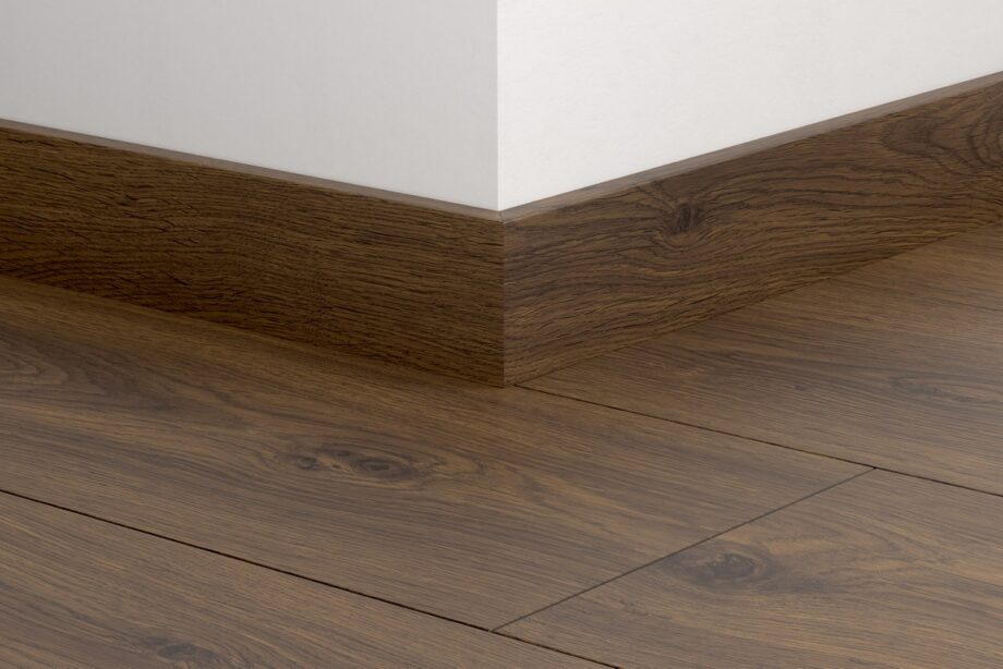 Sockelleiste Quick-Step Peanut Brown Oak für Laminat, MDF, 12x58x2400 mm