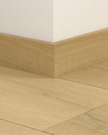 Sockelleiste Quick-Step Brushed Oak Beige für LVT Vinylboden, wasserfest, 12x58x2400 mm