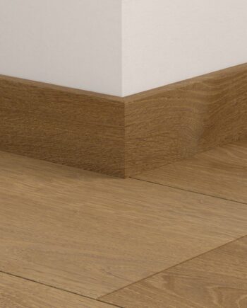 Sockelleiste Quick-Step Elegant Oak Fumed für LVT Vinylboden, wasserfest, 12x58x2400 mm