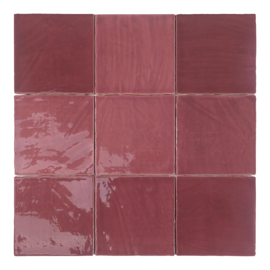 Keramik-Wandfliese mit Relief in Handmade-Optik Dune Tabarca Granate, 15x15 cm, 9 mm, Weinrot